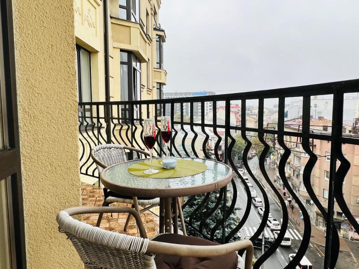 Apartaments Sichovyh Strilciv 68A Ivano-Frankivsk Exterior foto